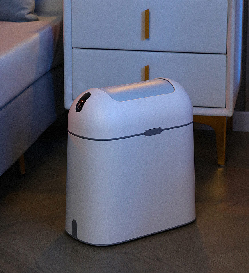 Joybos® Spaceman Smart Sensor Trash Can with Butterfly lid